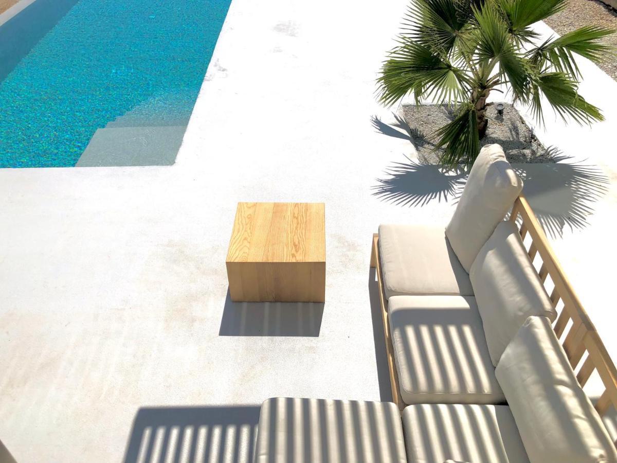 Kuro Beach House - Oceanfront Luxury & 25M Pool Achlia Экстерьер фото