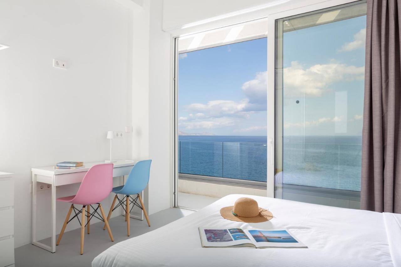 Kuro Beach House - Oceanfront Luxury & 25M Pool Achlia Экстерьер фото
